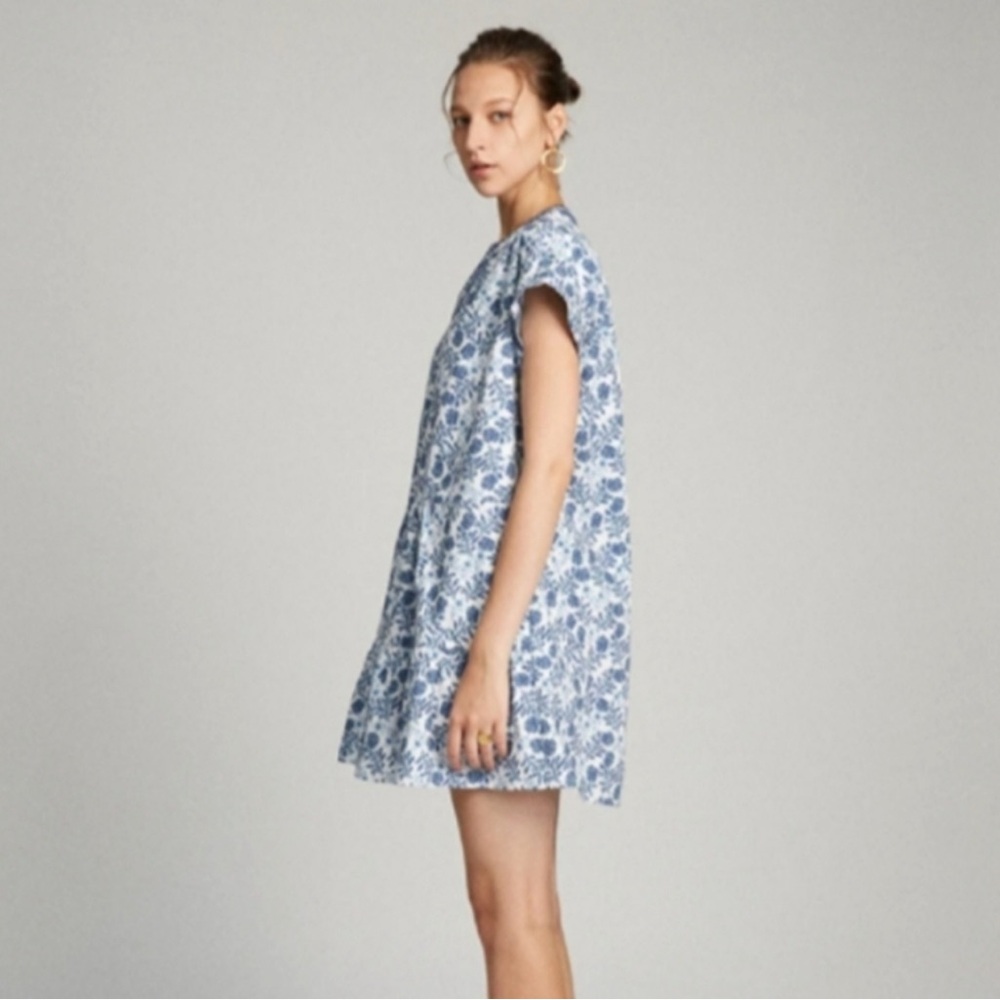 SALONI Ashley-B Tiered Dress Cotton Poplin
Porcelain floral